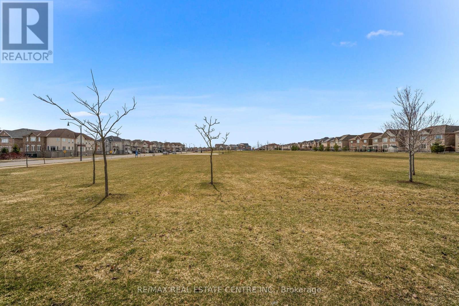 4 Monument Trail, Brampton, Ontario  L7A 4M8 - Photo 38 - W12974722