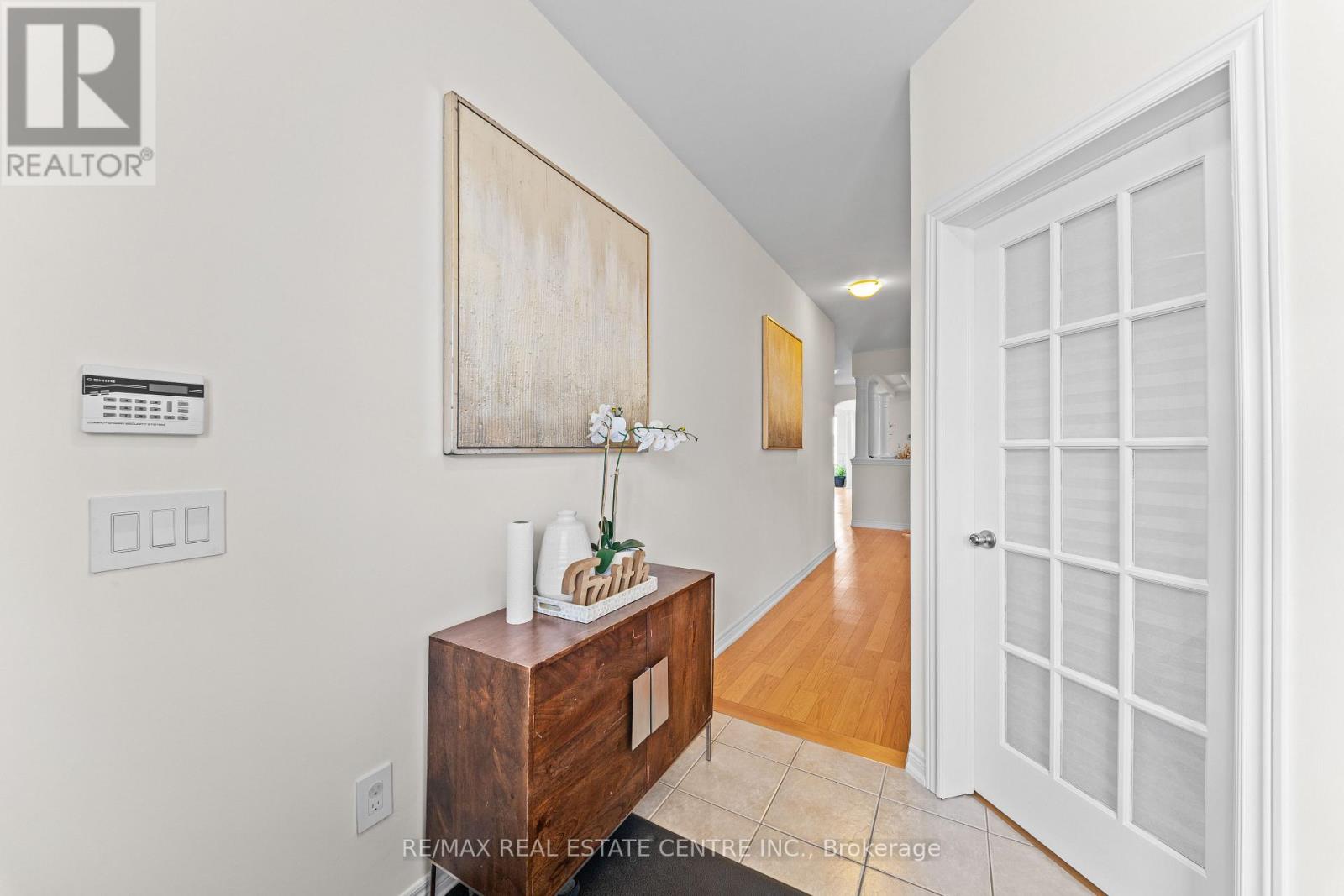 4 Monument Trail, Brampton, Ontario  L7A 4M8 - Photo 4 - W12974722