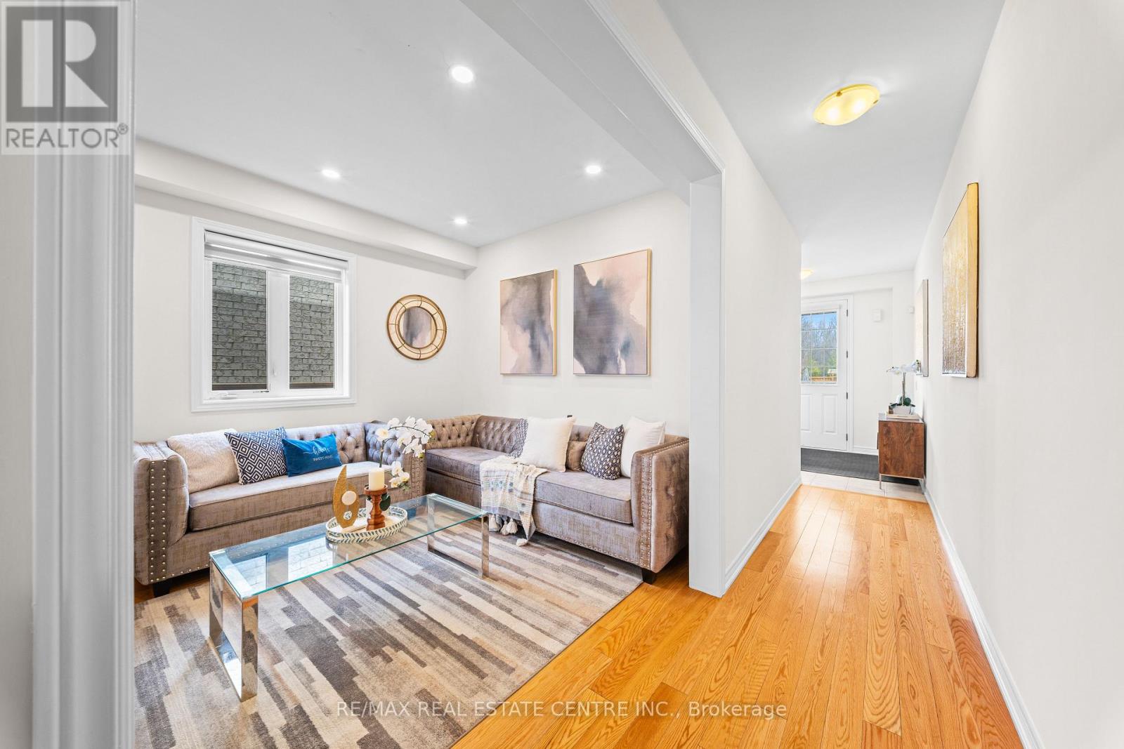 4 Monument Trail, Brampton, Ontario  L7A 4M8 - Photo 6 - W12974722