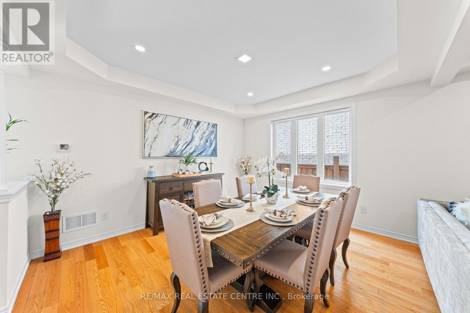 4 Monument Trail, Brampton, Ontario  L7A 4M8 - Photo 9 - W12974722