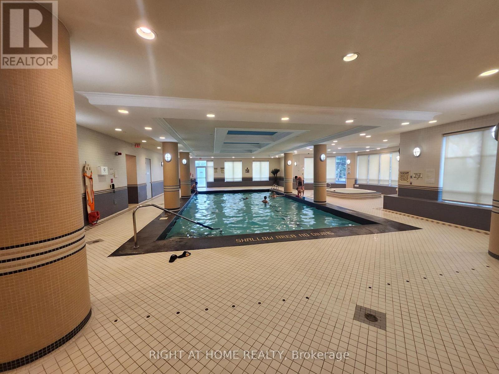 357 - 25 Viking Lane, Toronto, Ontario  M9B 0A1 - Photo 11 - W12974738