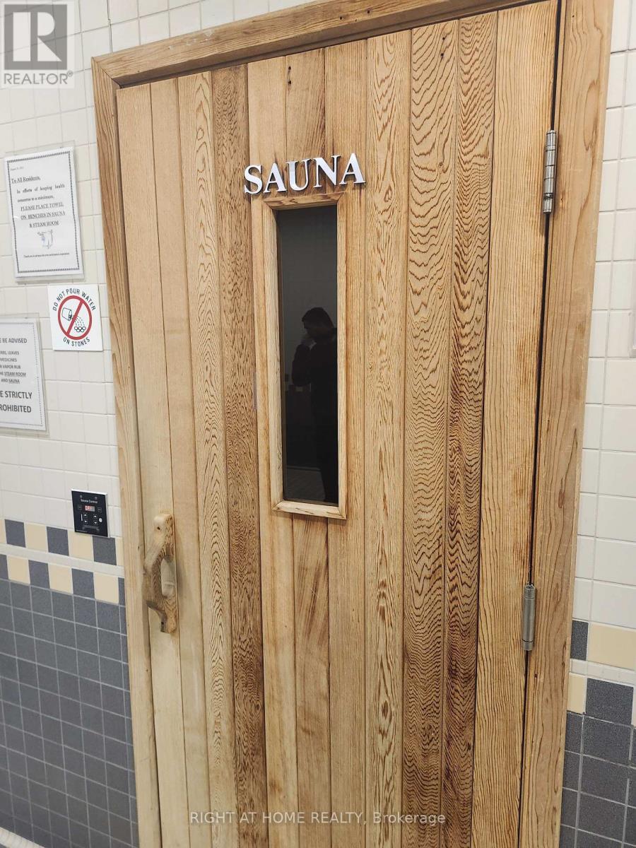 357 - 25 Viking Lane, Toronto, Ontario  M9B 0A1 - Photo 12 - W12974738