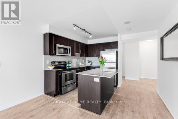 1405 - 1940 Ironstone Drive, Burlington, Ontario  L7L 0E4 - Photo 12 - W12974742