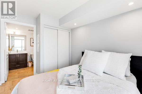 1405 - 1940 Ironstone Drive, Burlington, Ontario  L7L 0E4 - Photo 19 - W12974742