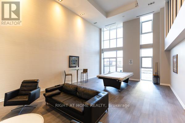 1405 - 1940 Ironstone Drive, Burlington, Ontario  L7L 0E4 - Photo 32 - W12974742