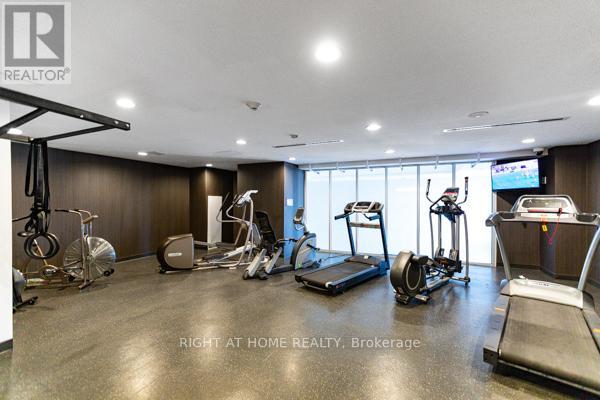 1405 - 1940 Ironstone Drive, Burlington, Ontario  L7L 0E4 - Photo 34 - W12974742