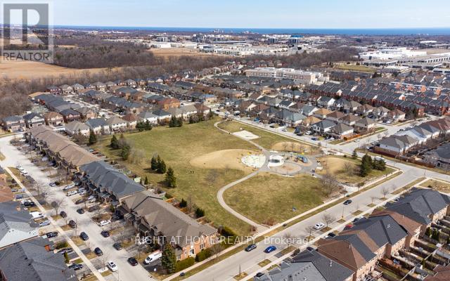 1405 - 1940 Ironstone Drive, Burlington, Ontario  L7L 0E4 - Photo 36 - W12974742