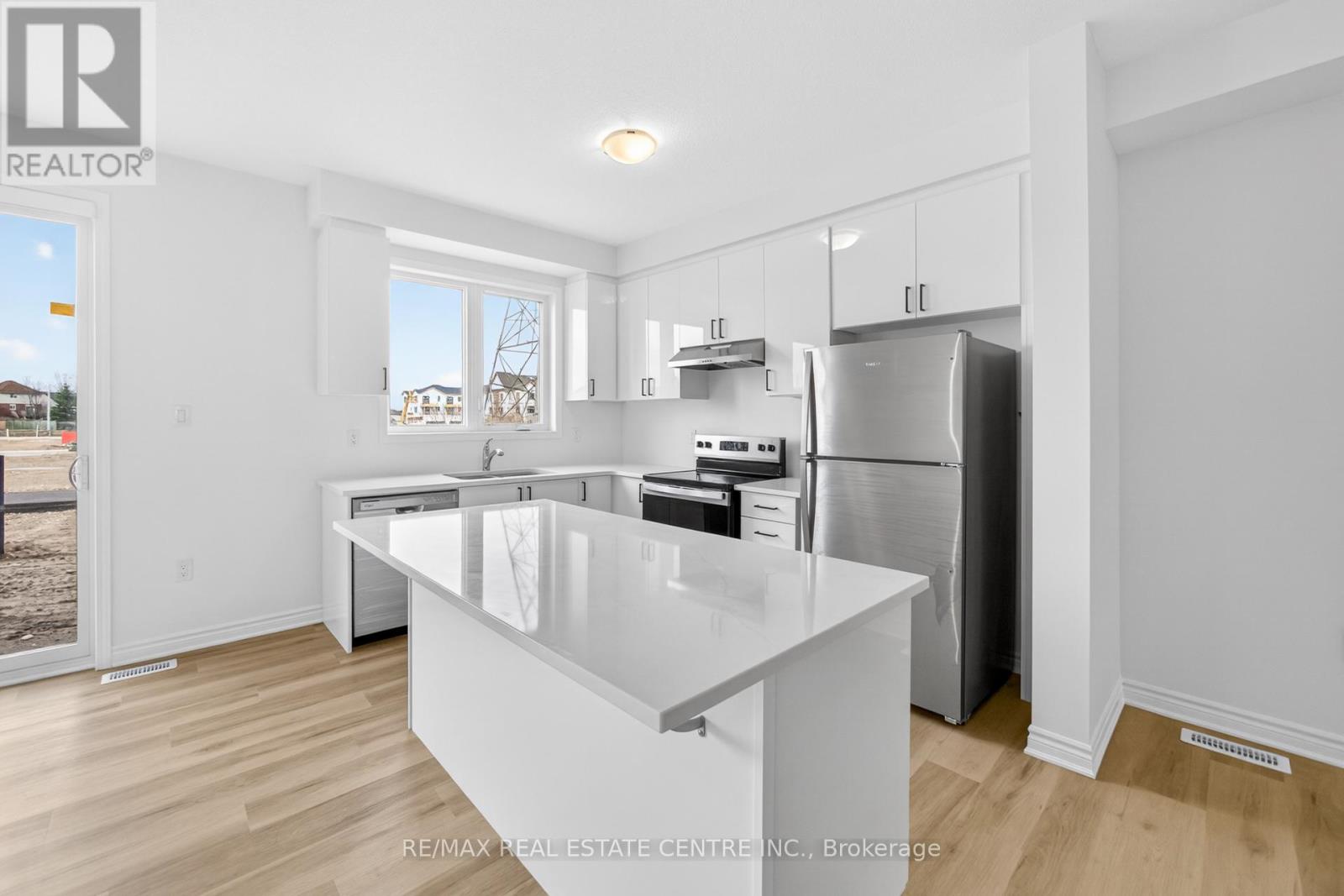 182 Stamson Street, Kitchener, Ontario  N2E 4C7 - Photo 14 - X12974674