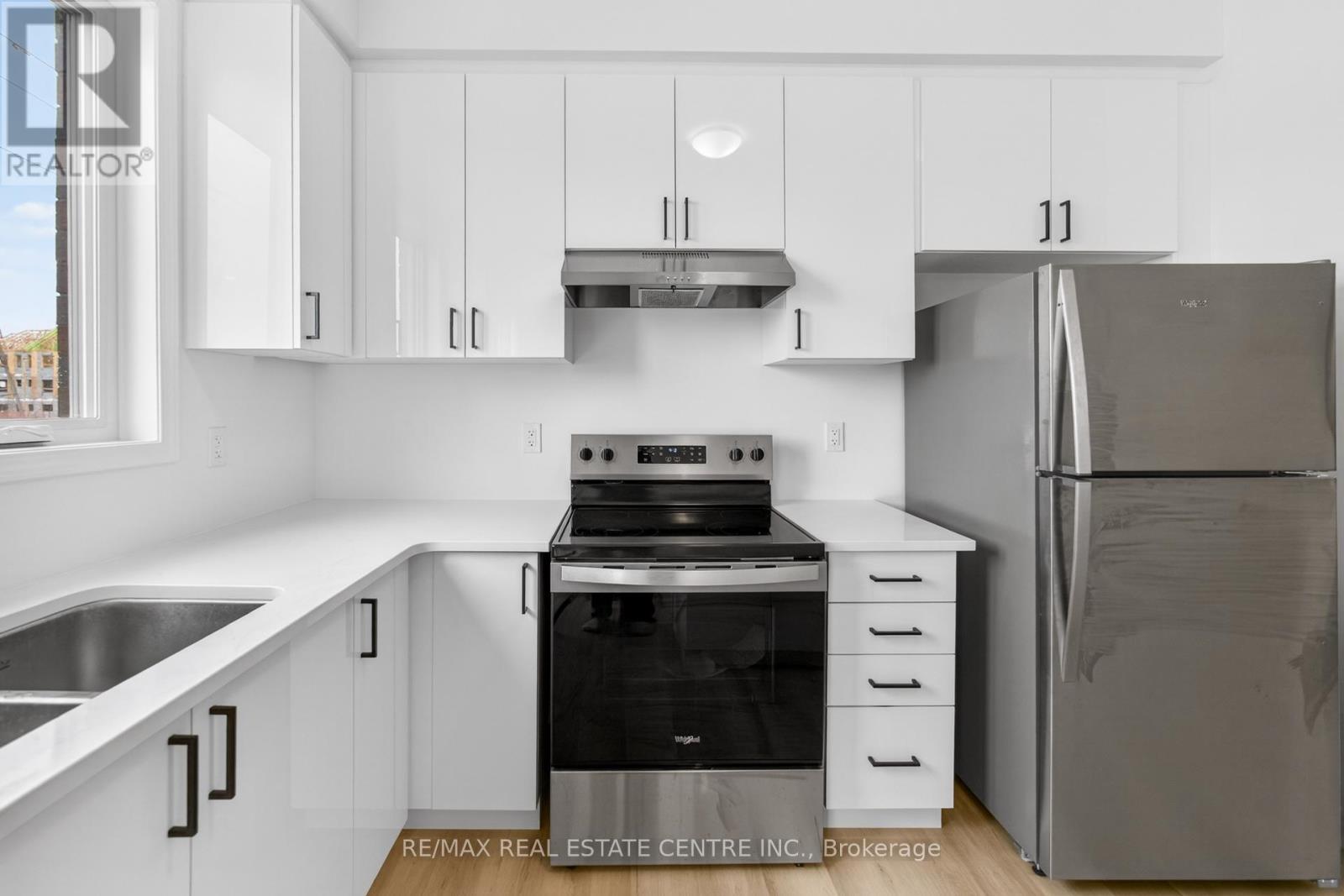 182 Stamson Street, Kitchener, Ontario  N2E 4C7 - Photo 18 - X12974674