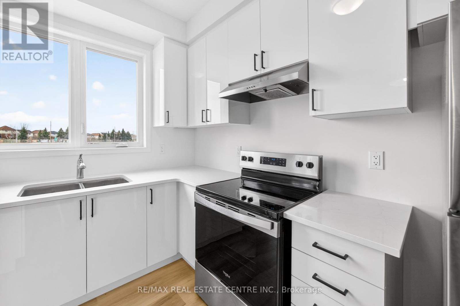 182 Stamson Street, Kitchener, Ontario  N2E 4C7 - Photo 19 - X12974674