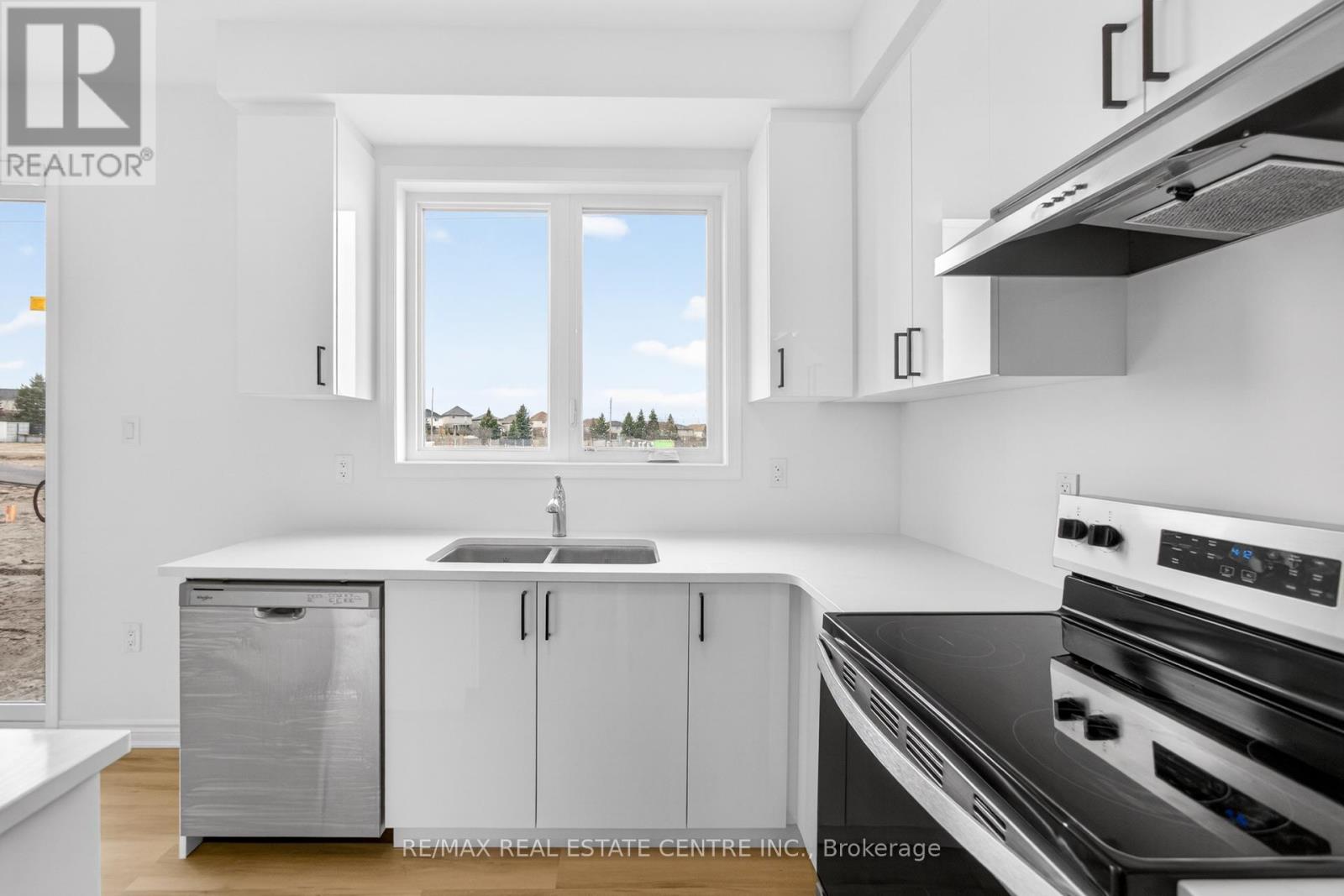 182 Stamson Street, Kitchener, Ontario  N2E 4C7 - Photo 20 - X12974674