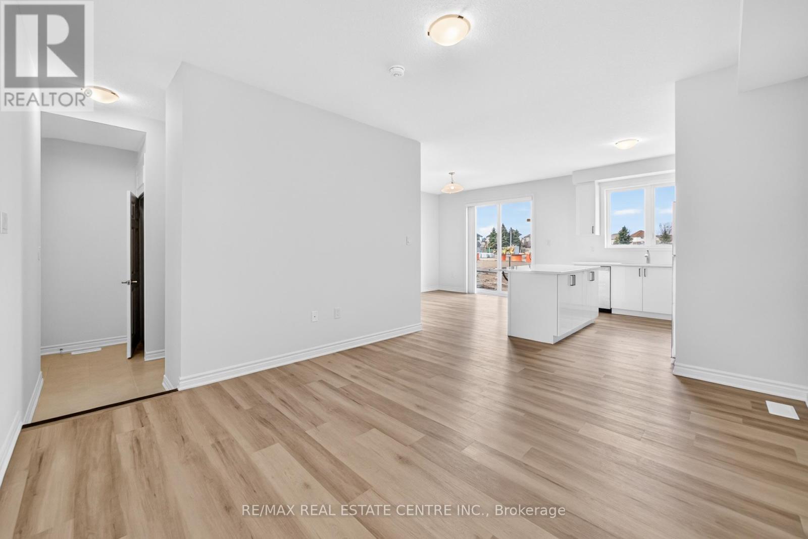 182 Stamson Street, Kitchener, Ontario  N2E 4C7 - Photo 9 - X12974674