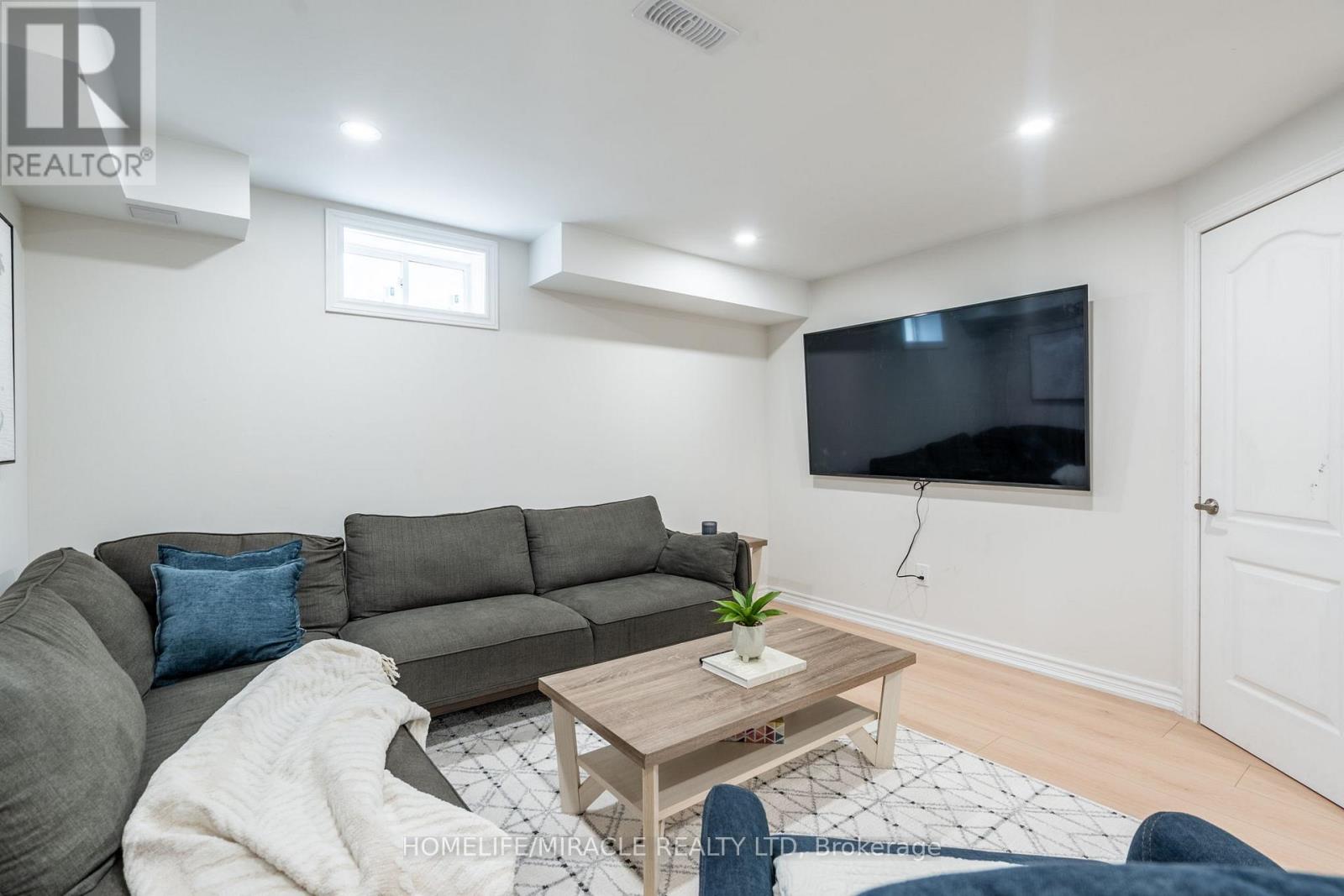 99 Baker Street, Thorold, Ontario  L2V 3P4 - Photo 18 - X12974740