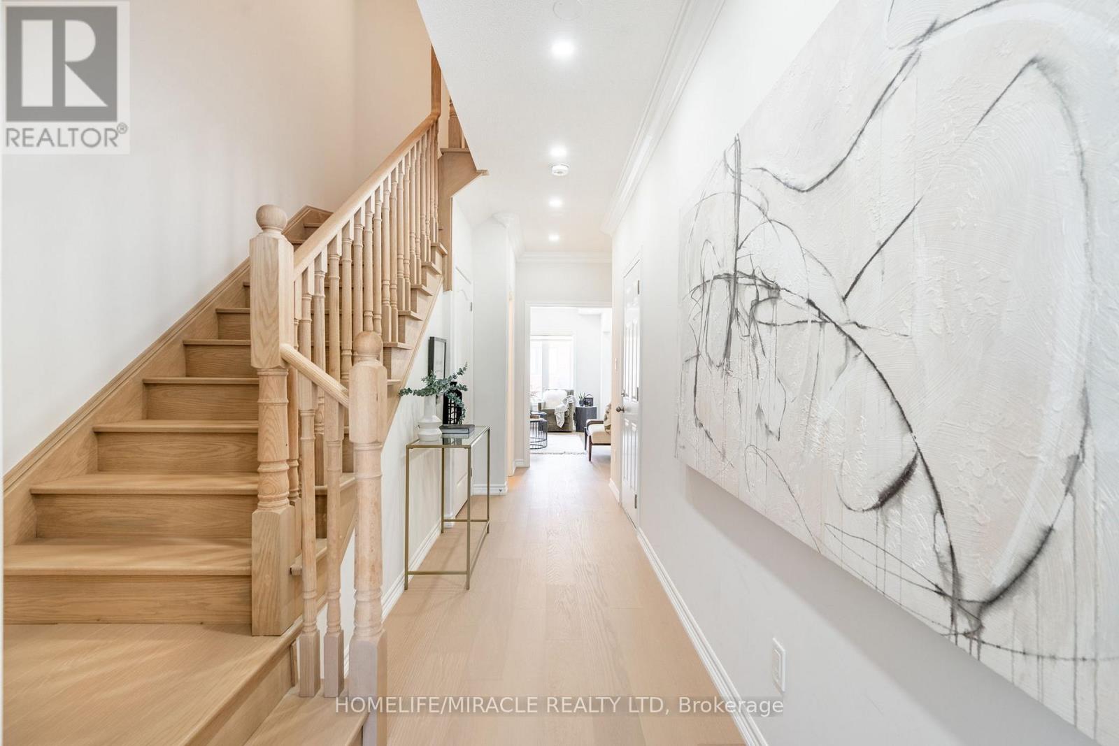 99 Baker Street, Thorold, Ontario  L2V 3P4 - Photo 3 - X12974740