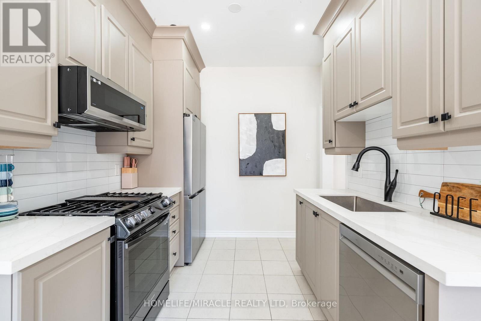 99 Baker Street, Thorold, Ontario  L2V 3P4 - Photo 8 - X12974740