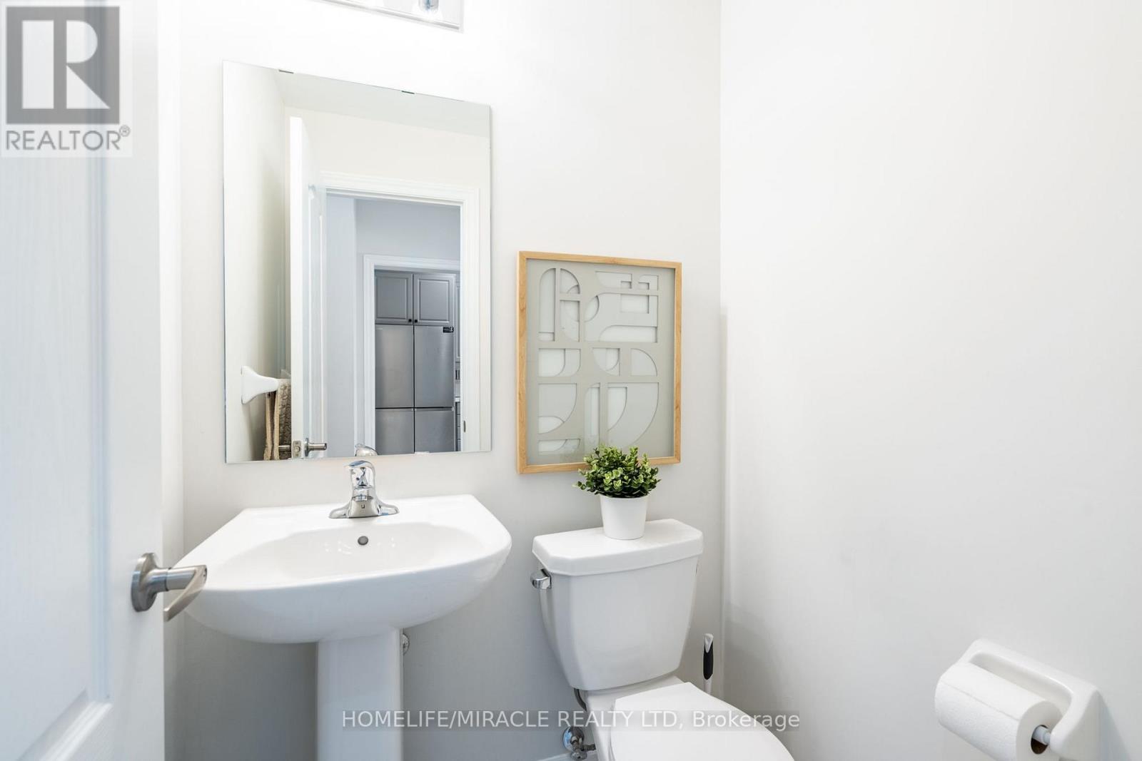 99 Baker Street, Thorold, Ontario  L2V 3P4 - Photo 9 - X12974740