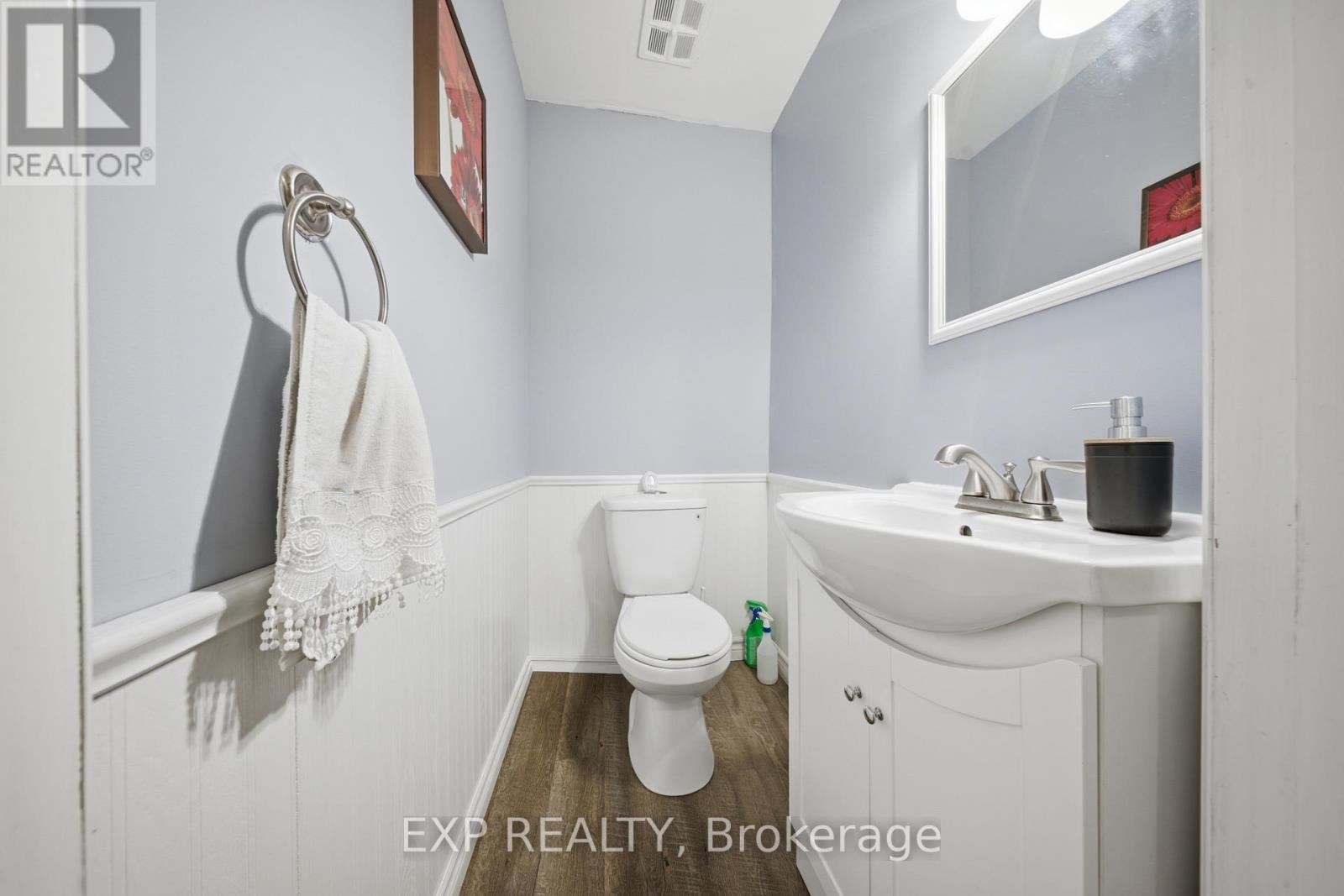 217 St Andrews Drive, Hamilton, Ontario  L8K 5K2 - Photo 14 - X12974774