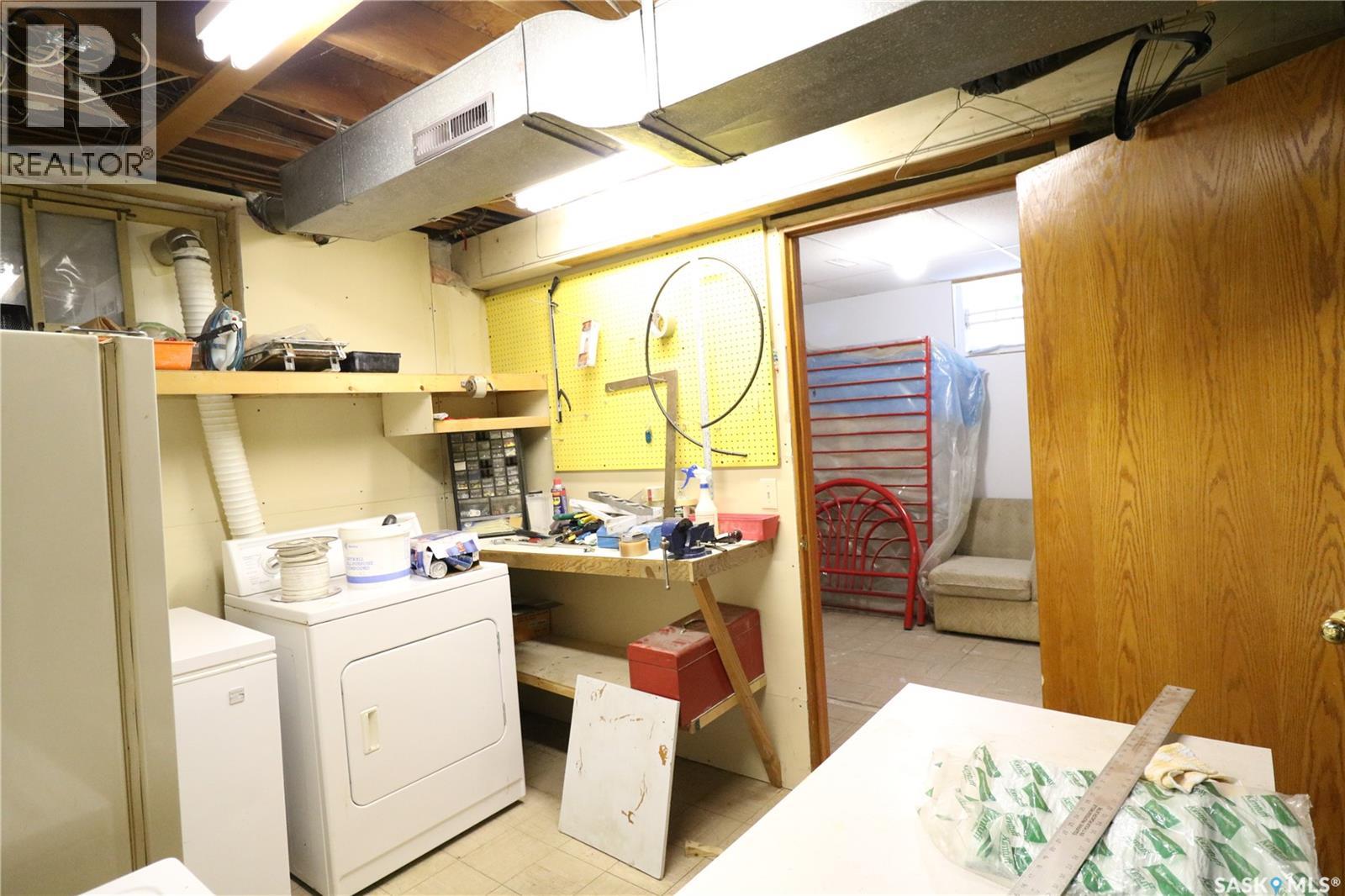 2355 Wallace Street, Regina, Saskatchewan  S4N 4B1 - Photo 19 - SK032413