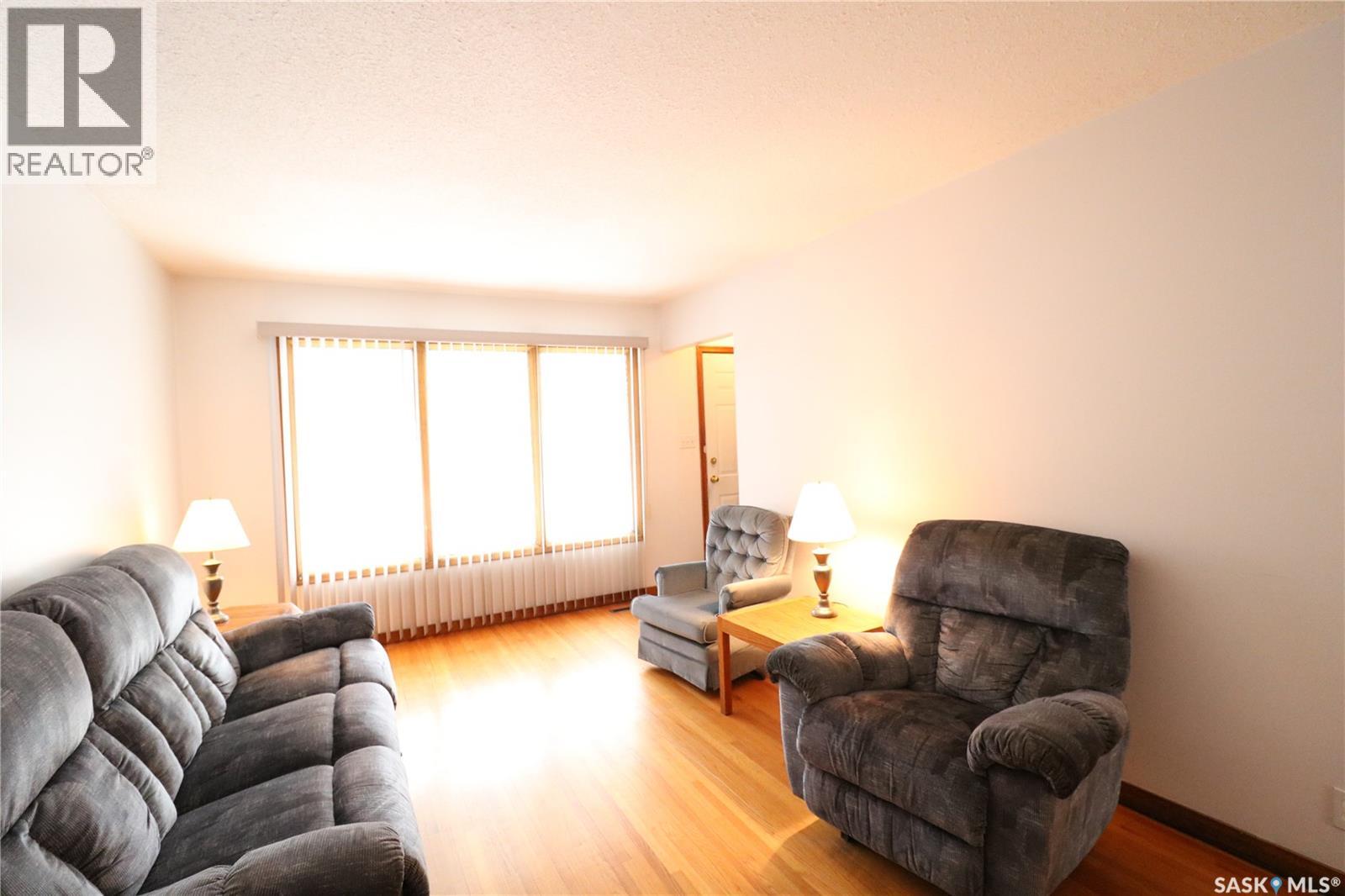 2355 Wallace Street, Regina, Saskatchewan  S4N 4B1 - Photo 6 - SK032413