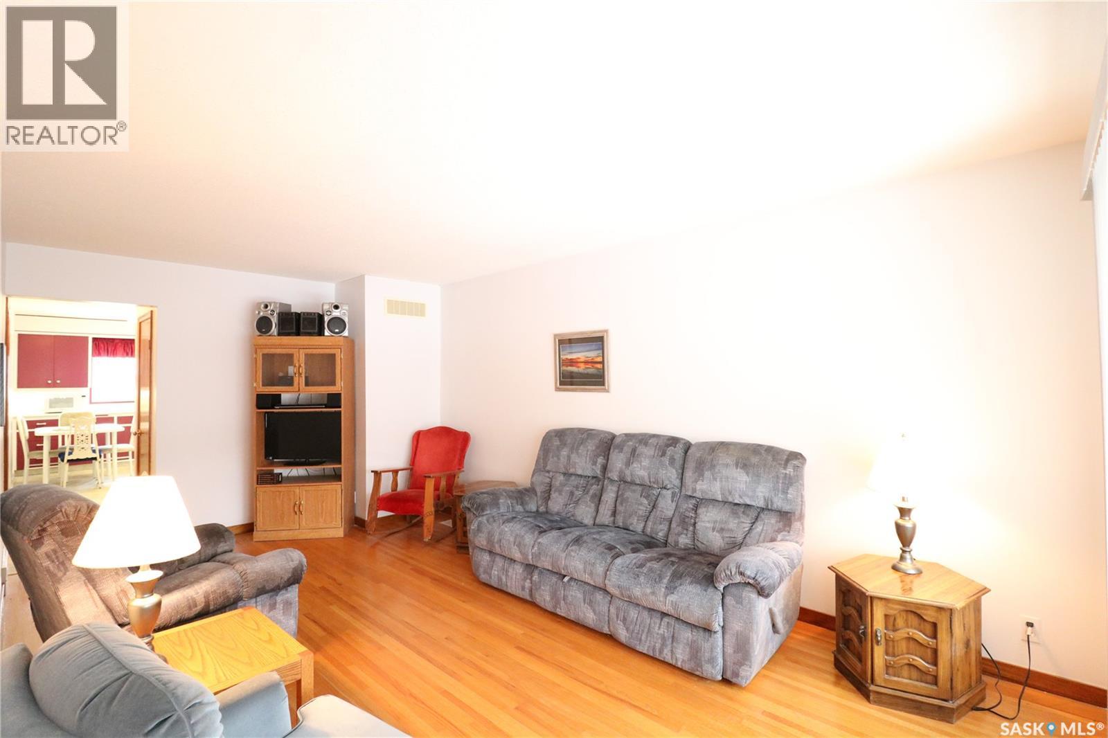 2355 Wallace Street, Regina, Saskatchewan  S4N 4B1 - Photo 7 - SK032413