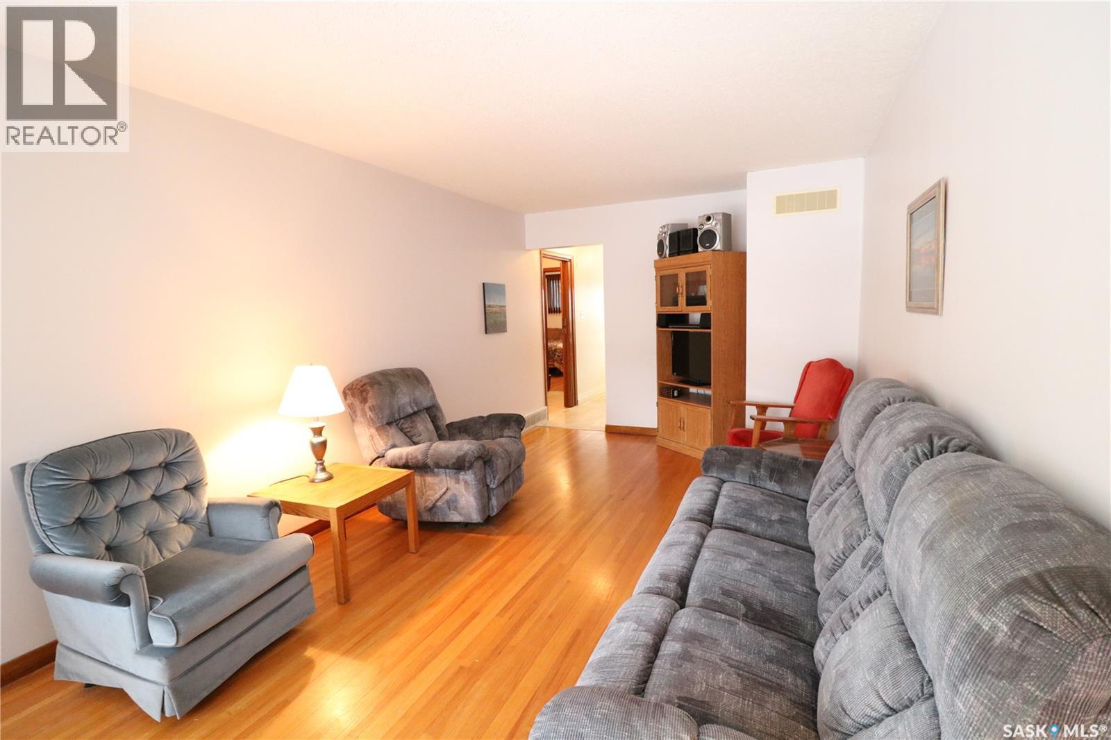 2355 Wallace Street, Regina, Saskatchewan  S4N 4B1 - Photo 8 - SK032413