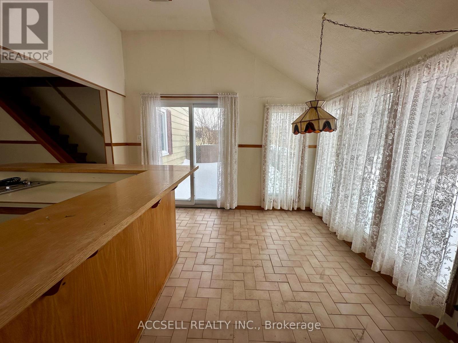 18627 Hurontario Street, Caledon, Ontario  L7K 0X9 - Photo 17 - W12826496