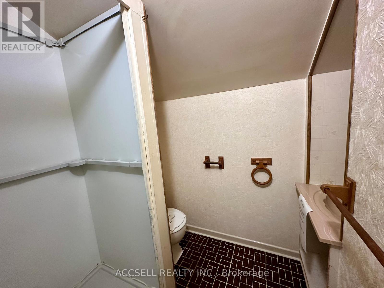 18627 Hurontario Street, Caledon, Ontario  L7K 0X9 - Photo 34 - W12826496