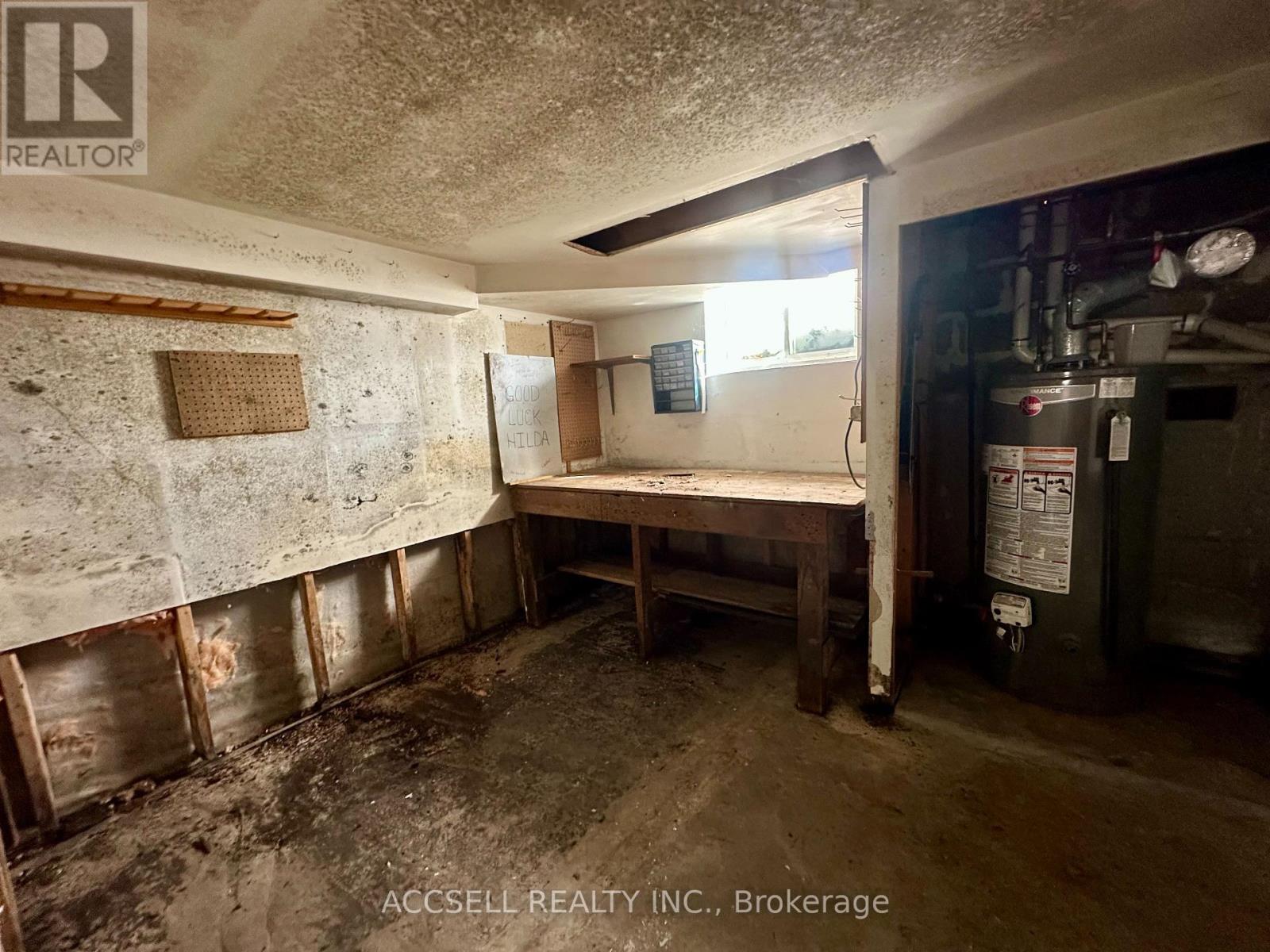 18627 Hurontario Street, Caledon, Ontario  L7K 0X9 - Photo 25 - W12826496