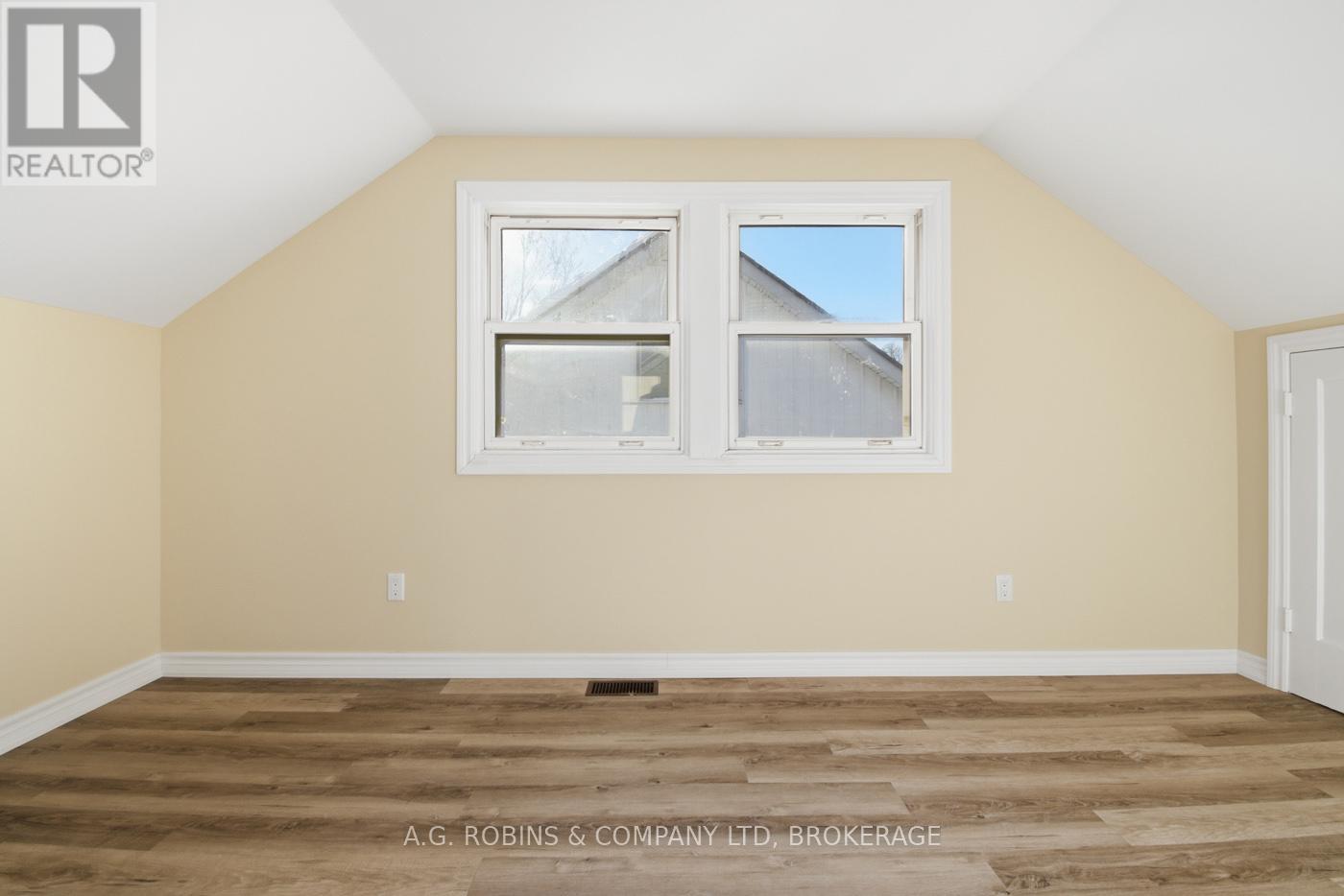 37 Mcnaughton Road, Welland, Ontario  L3B 2R4 - Photo 25 - X12719696