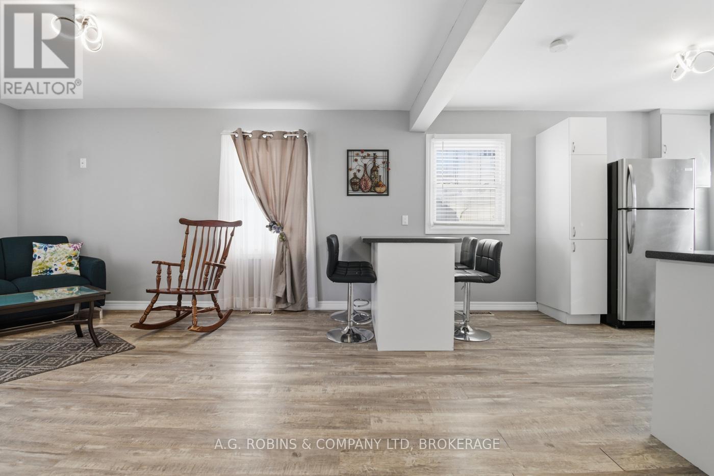 37 Mcnaughton Road, Welland, Ontario  L3B 2R4 - Photo 13 - X12719696