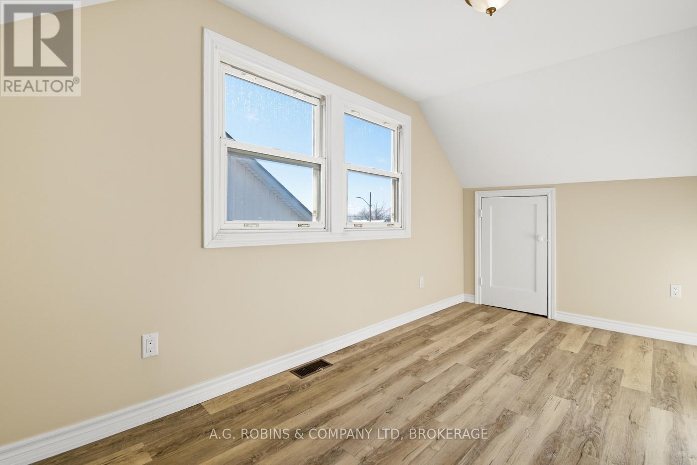 37 Mcnaughton Road, Welland, Ontario  L3B 2R4 - Photo 26 - X12719696