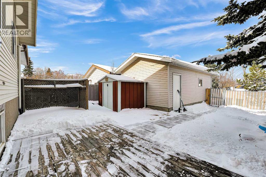 295 Edgepark Boulevard NW, Calgary, Alberta  T3A 4K4 - Photo 34 - A2299848