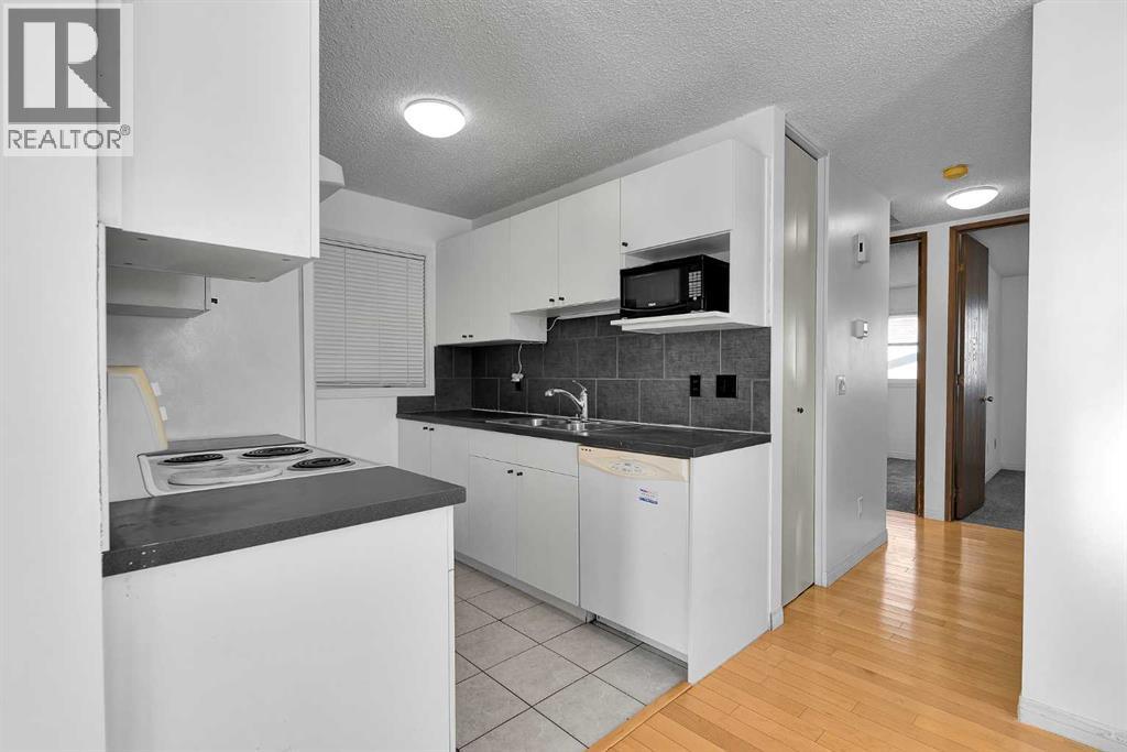 295 Edgepark Boulevard NW, Calgary, Alberta  T3A 4K4 - Photo 6 - A2299848