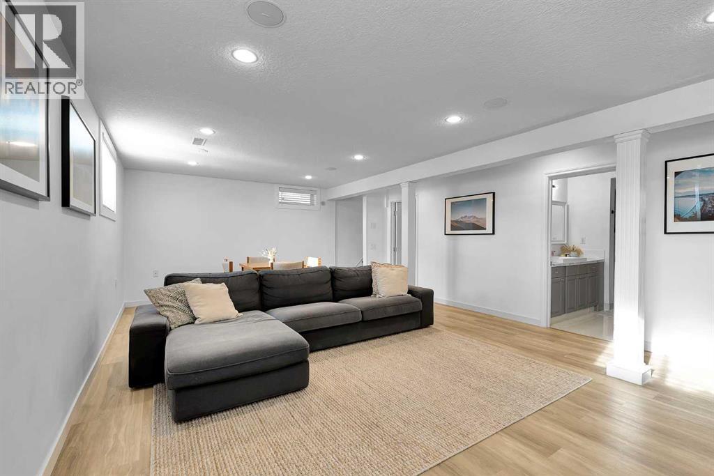 4115 Bowlen Street NW, Calgary, Alberta  T2L 1P8 - Photo 32 - A2299313