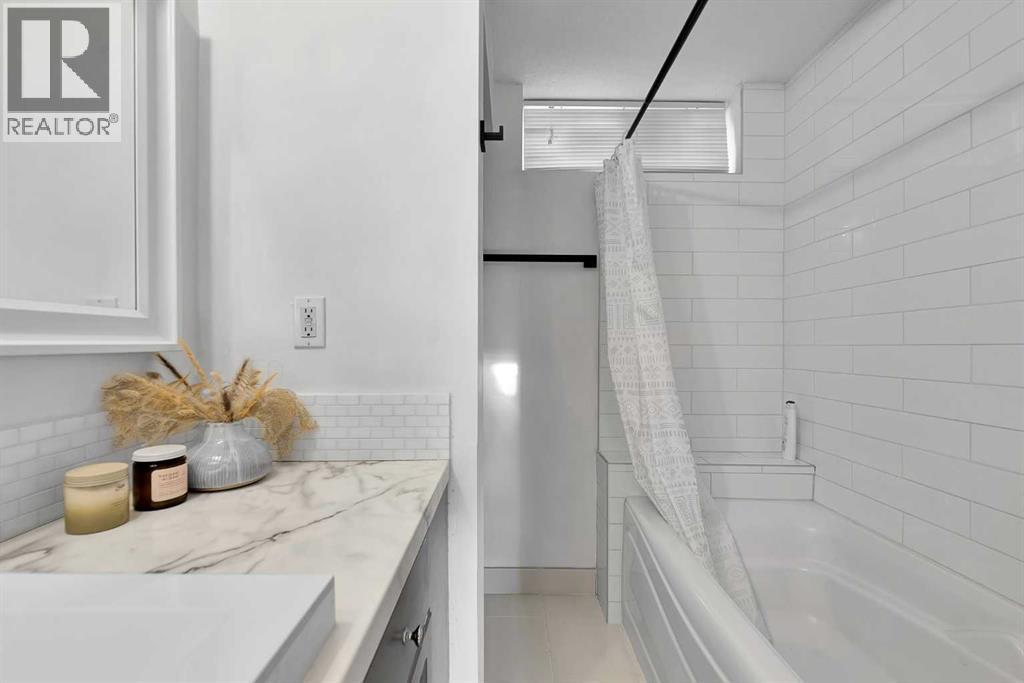 4115 Bowlen Street NW, Calgary, Alberta  T2L 1P8 - Photo 40 - A2299313