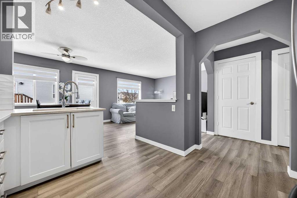 237 Willowbrook Close NW, Airdrie, Alberta  T4B 2J6 - Photo 12 - A2298647