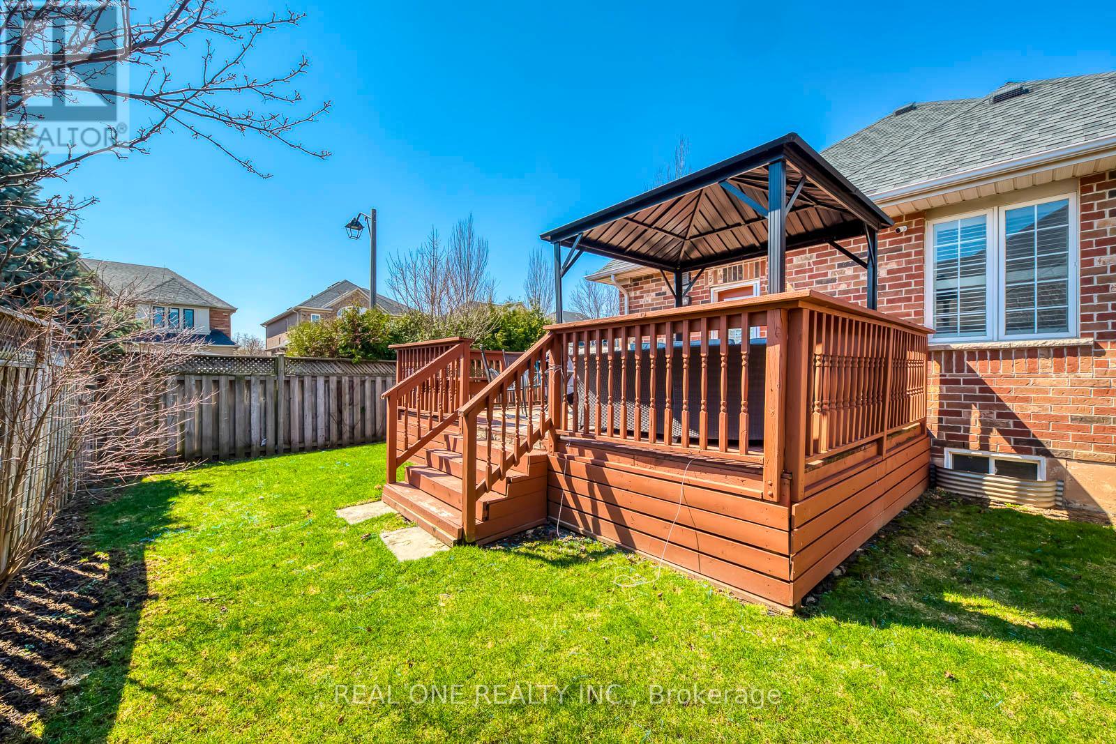 2363 Parkglen Avenue, Oakville, Ontario L6M 4Y4 - Photo 50 - W12969814