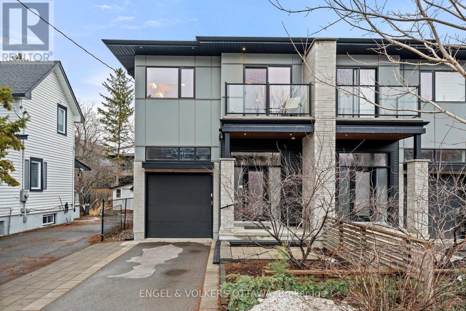 381 ROOSEVELT AVENUE, Ottawa, Ontario