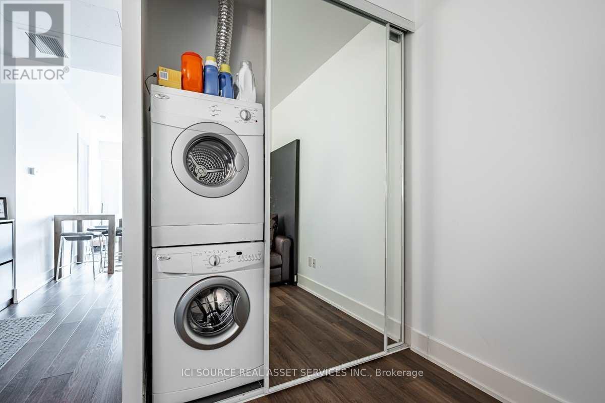 1608 - 111 St Clair Avenue W, Toronto, Ontario  M4V 1N5 - Photo 10 - C12974854