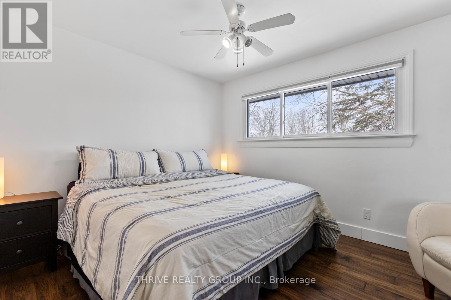 22 Thorncrest Crescent, London South (South D), Ontario  N6J 1K3 - Photo 11 - X12974800