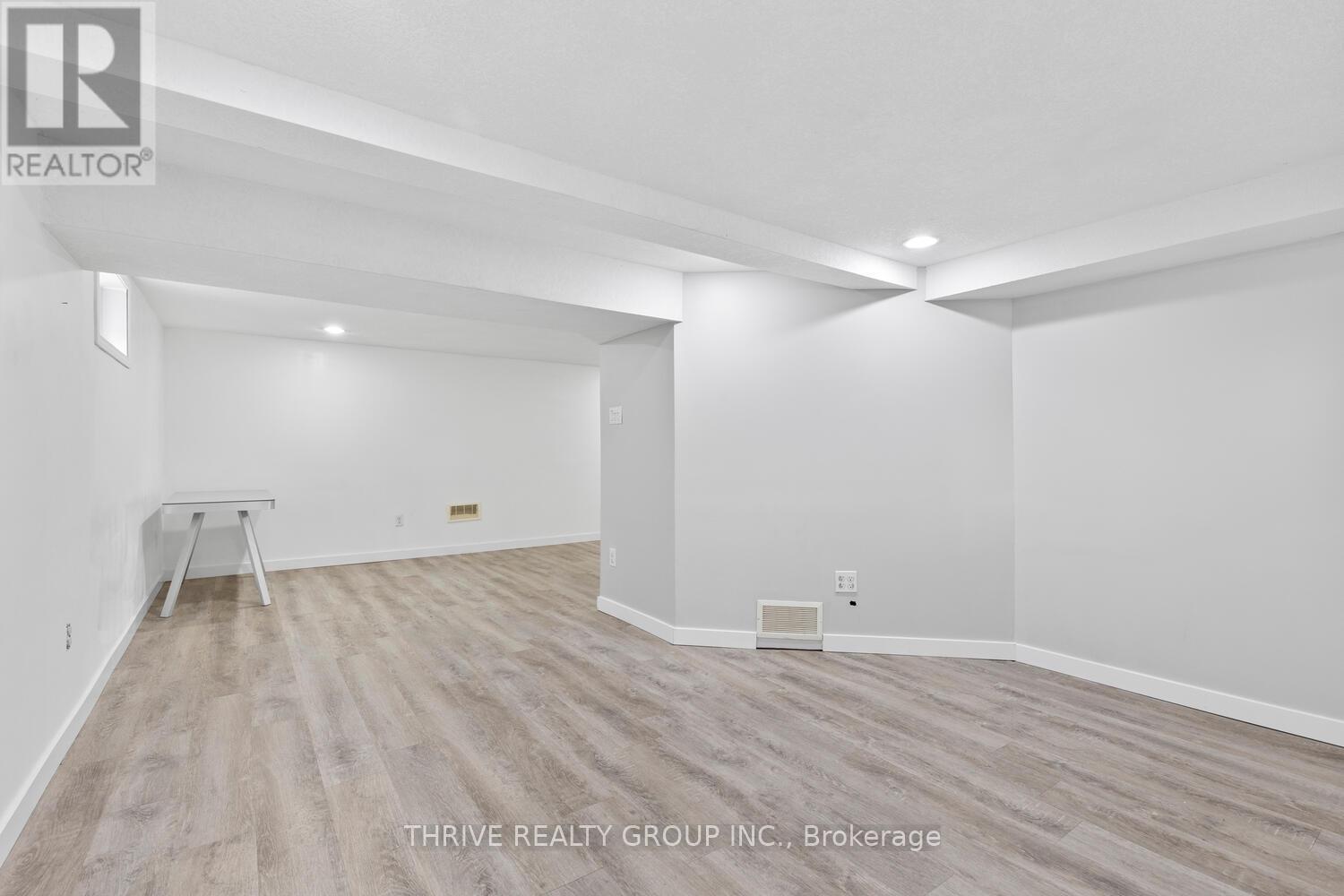 22 Thorncrest Crescent, London South (South D), Ontario  N6J 1K3 - Photo 26 - X12974800