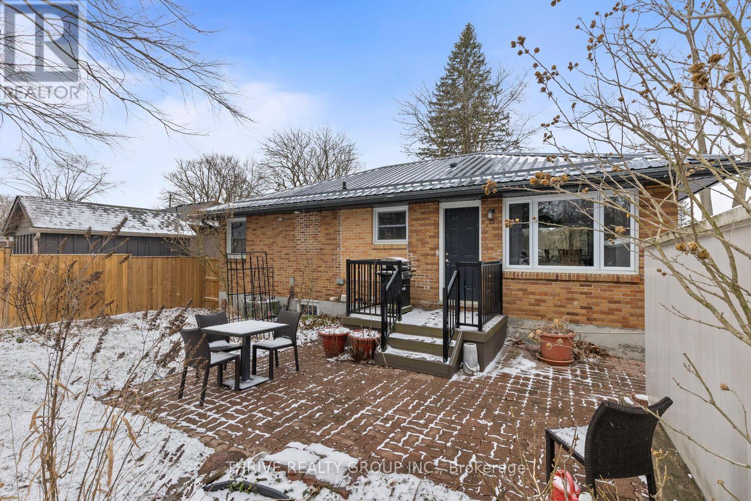 22 Thorncrest Crescent, London South (South D), Ontario  N6J 1K3 - Photo 27 - X12974800