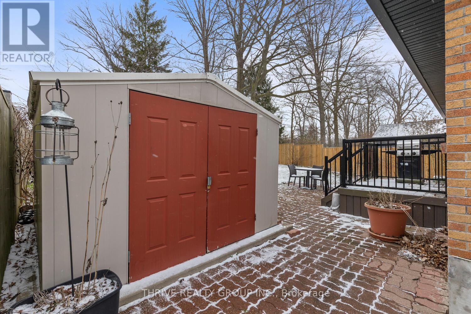 22 Thorncrest Crescent, London South (South D), Ontario  N6J 1K3 - Photo 31 - X12974800