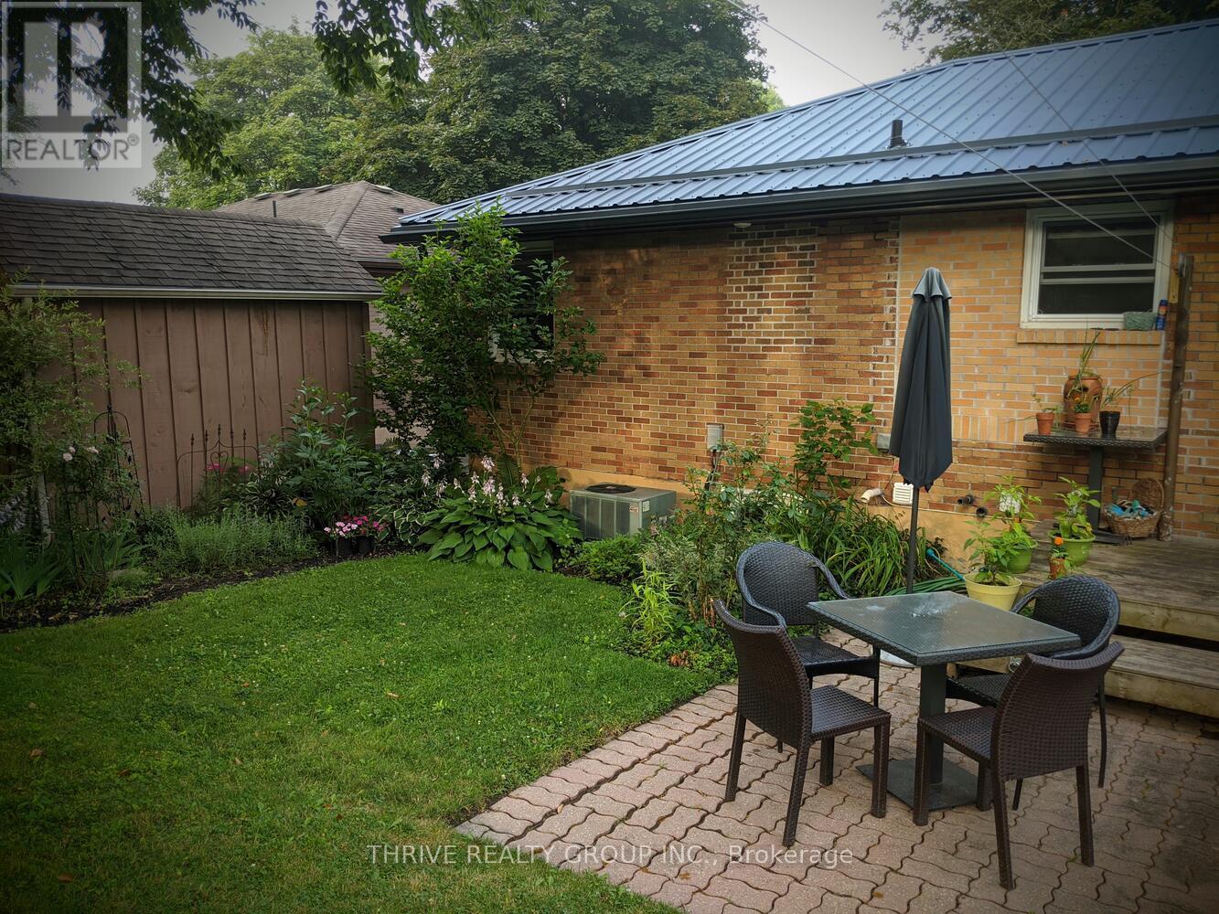 22 Thorncrest Crescent, London South (South D), Ontario  N6J 1K3 - Photo 36 - X12974800