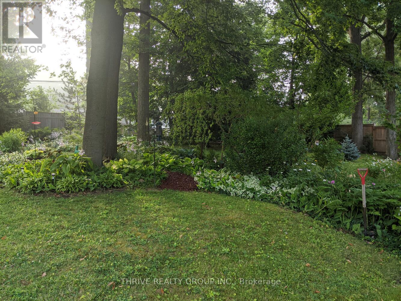 22 Thorncrest Crescent, London South (South D), Ontario  N6J 1K3 - Photo 38 - X12974800