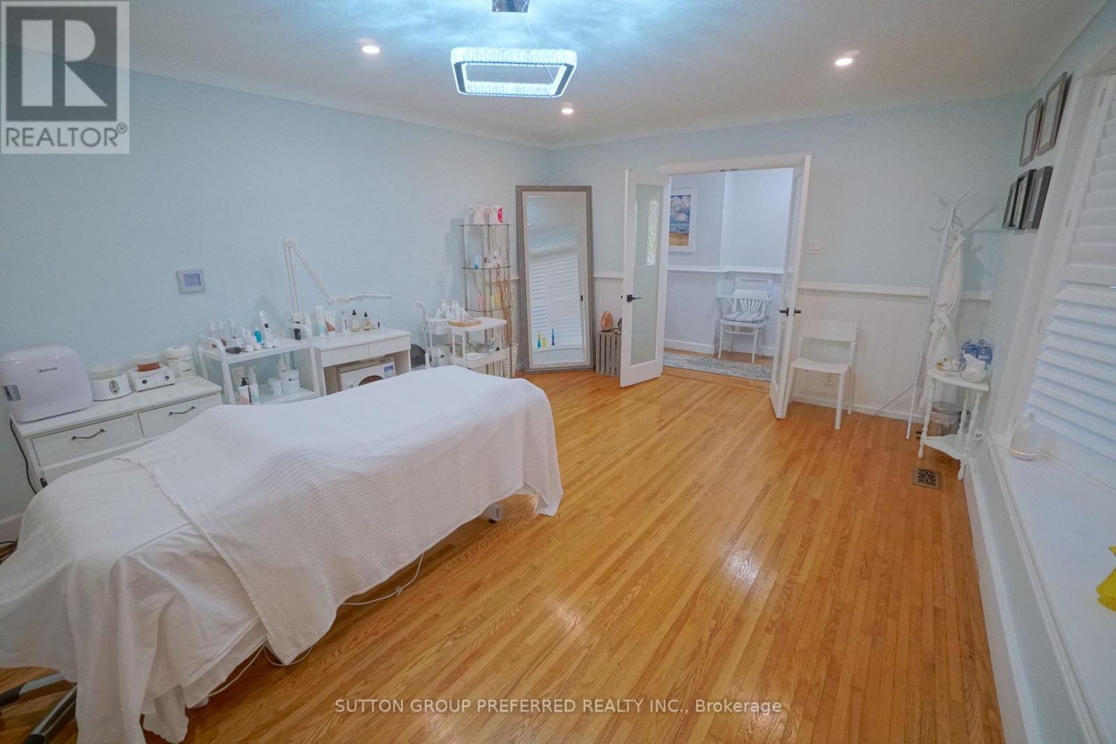 7 Metamora Crescent, London North (North J), Ontario  N6G 1R2 - Photo 35 - X12974846