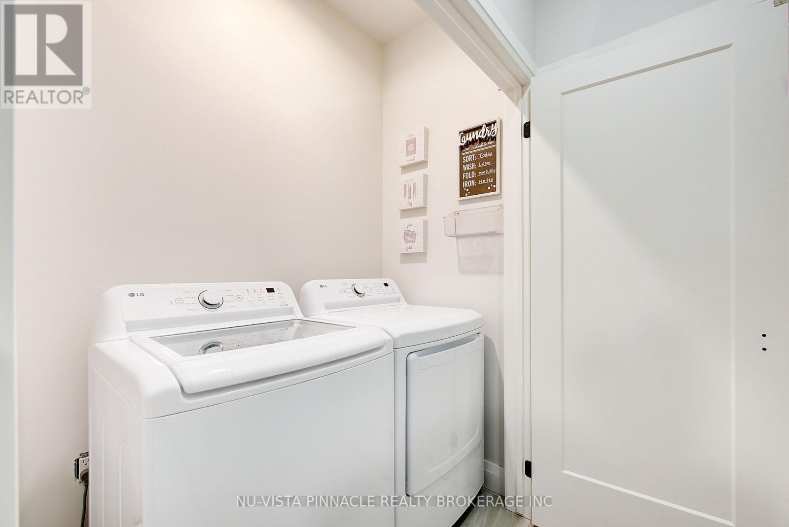 24 Kelly Drive, Zorra (Thamesford), Ontario  N0M 2M0 - Photo 10 - X12974880