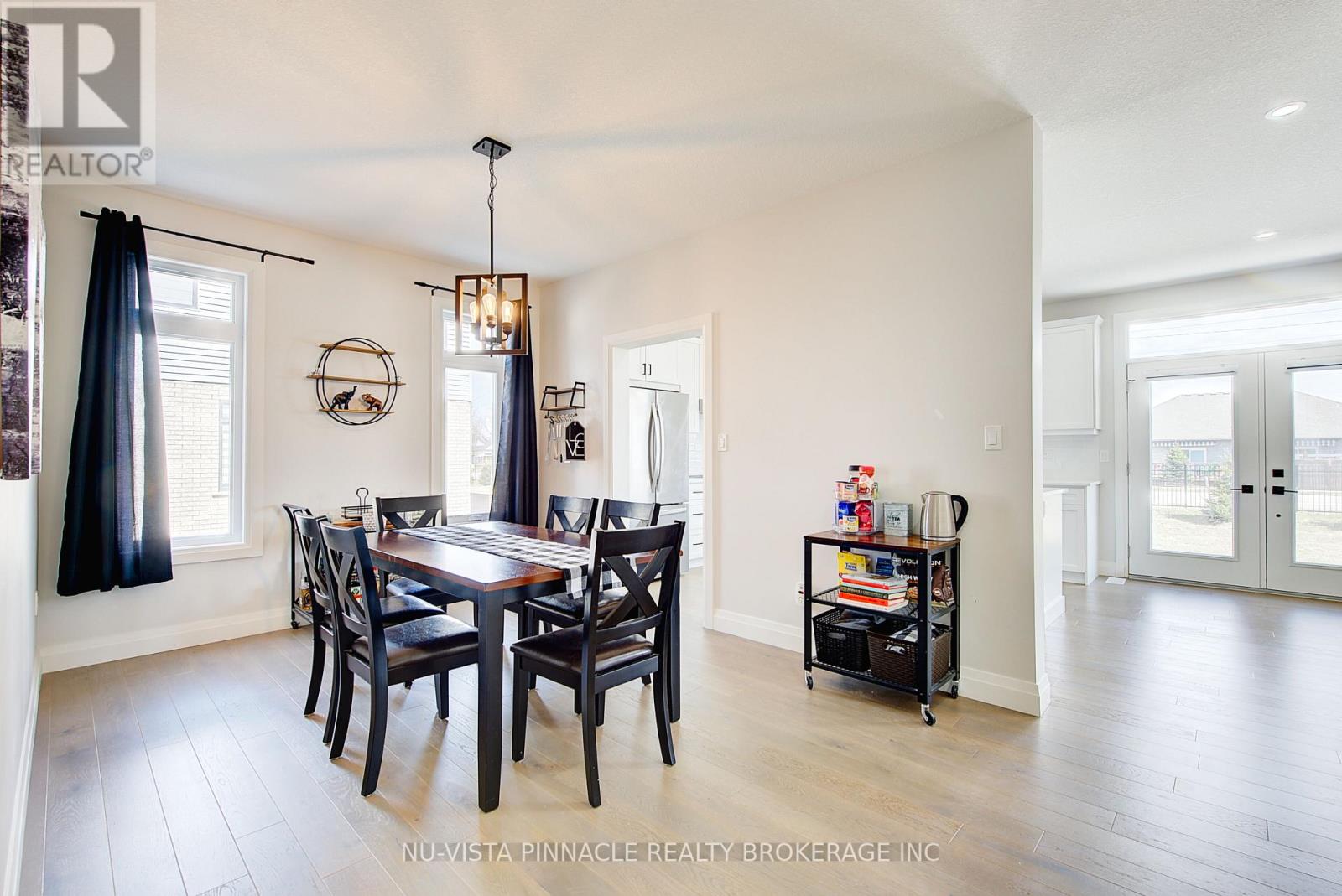 24 Kelly Drive, Zorra (Thamesford), Ontario  N0M 2M0 - Photo 12 - X12974880