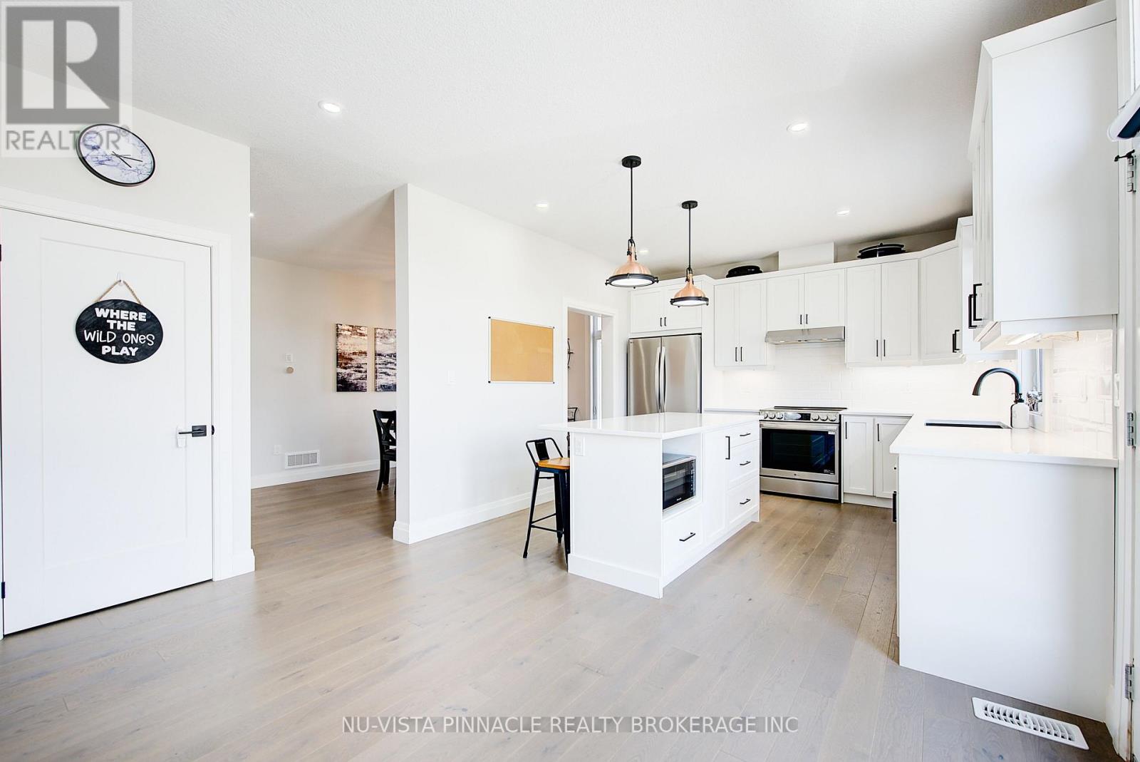 24 Kelly Drive, Zorra (Thamesford), Ontario  N0M 2M0 - Photo 13 - X12974880