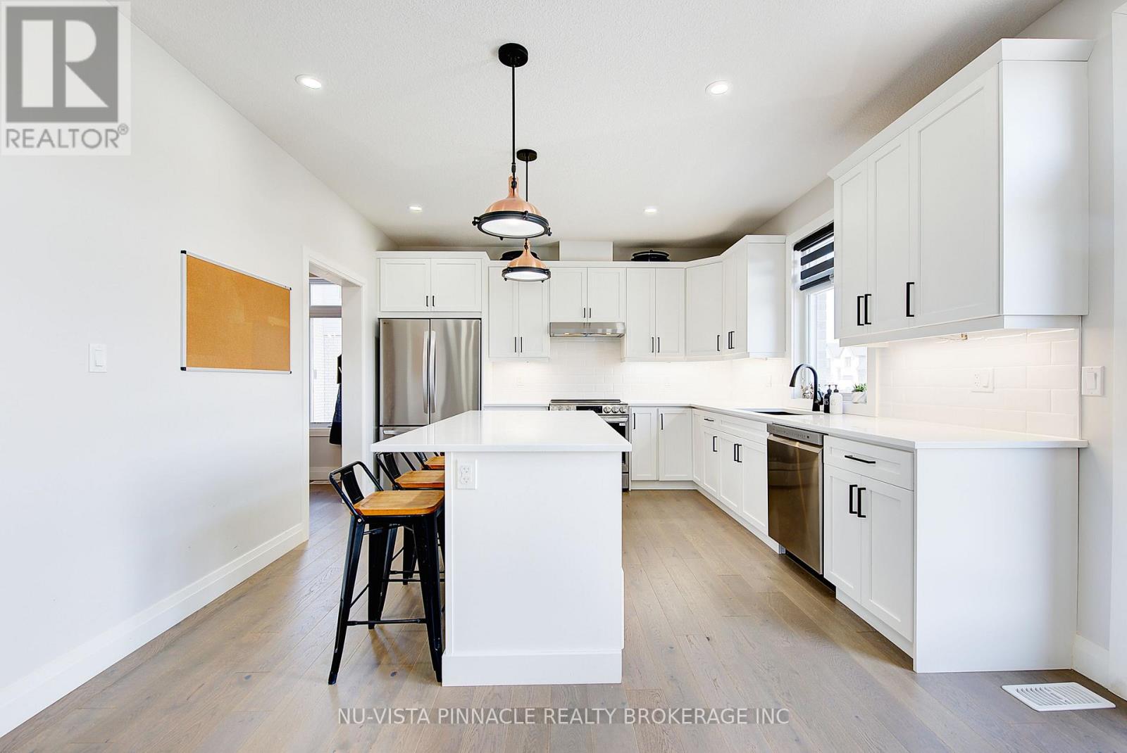 24 Kelly Drive, Zorra (Thamesford), Ontario  N0M 2M0 - Photo 15 - X12974880